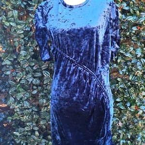 Beautiful velvet drawstring dress